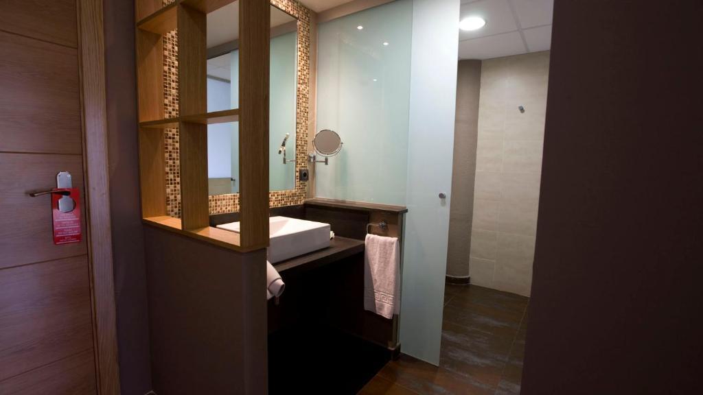 Hotel Vilar Riu De Baix Flix Room photo