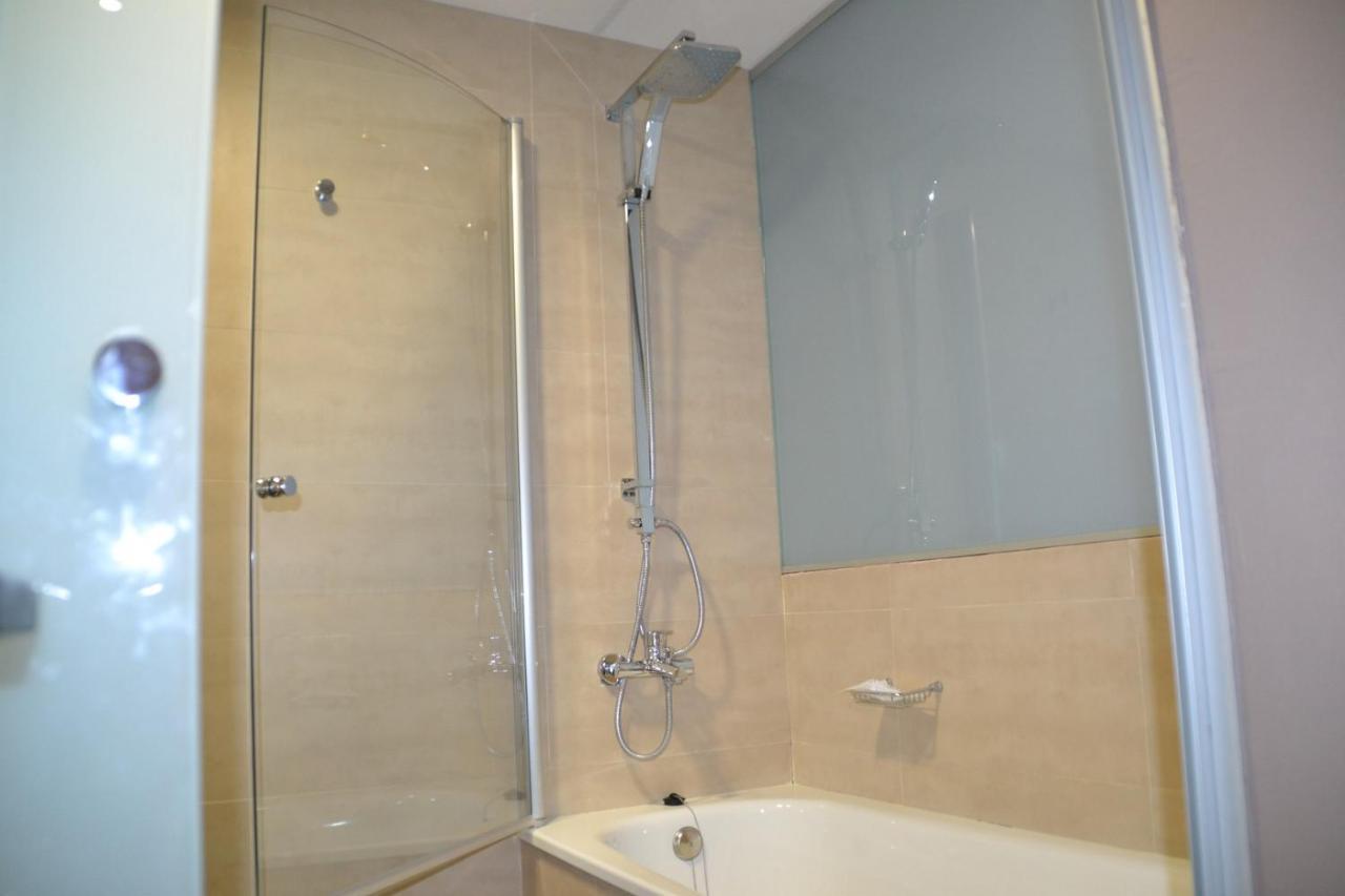 Hotel Vilar Riu De Baix Flix Exterior photo